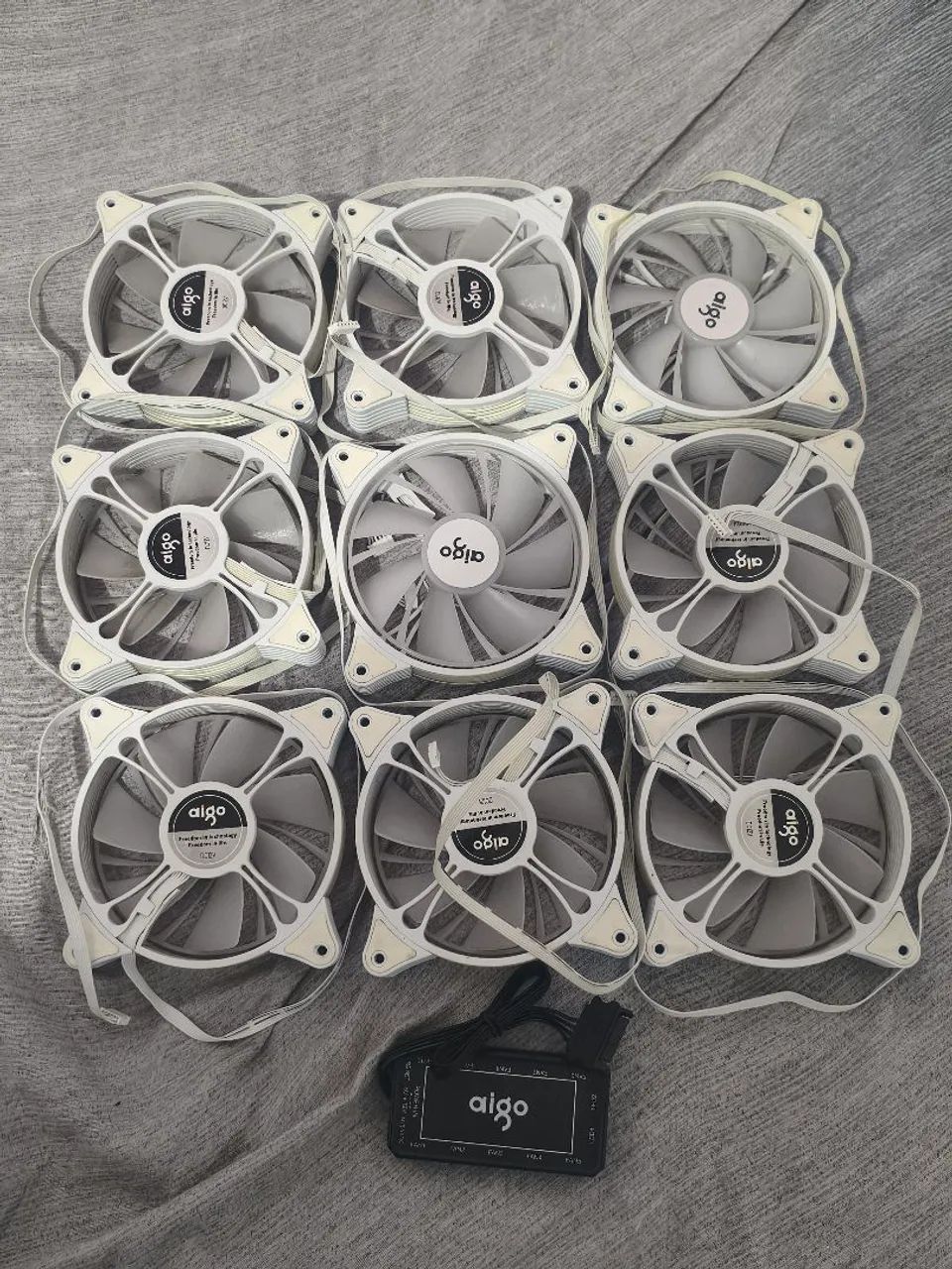 Kit com 9 fans aigo + controladora
