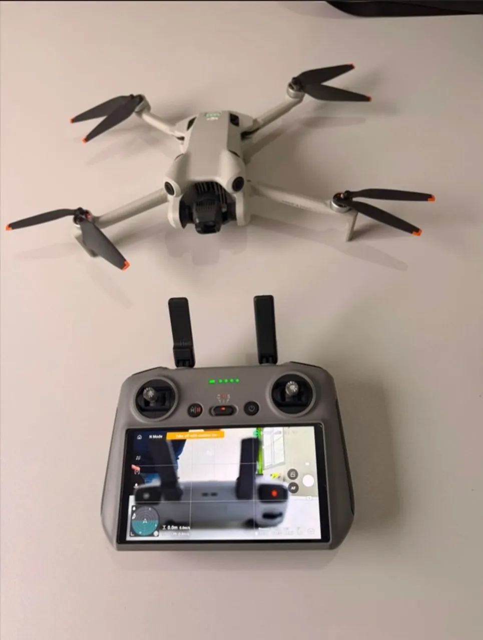 DJI Mini 4 Pro Fly More Combo + RC 2 - Foto 2
