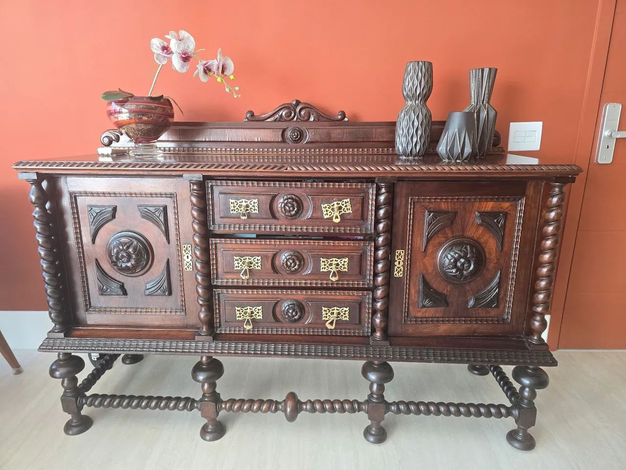 Buffet antigo madeira