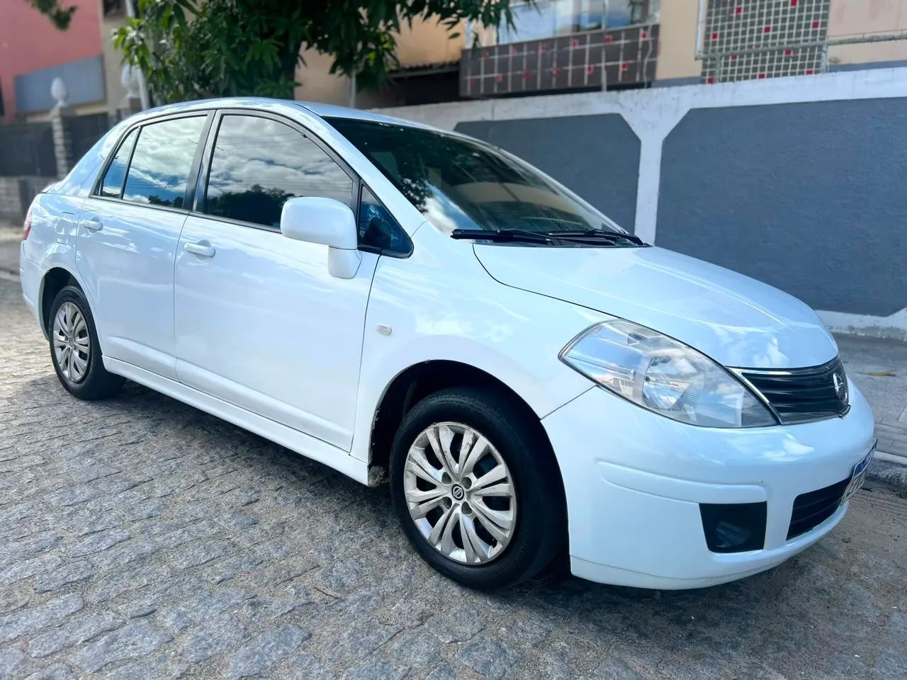 Nissan Tiida 2011