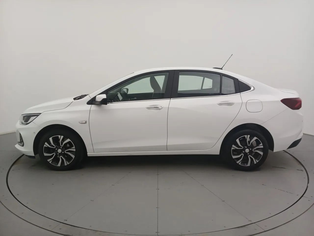 Chevrolet Onix Sedan Plus Premier 1.0 12V TB Flex Aut. 4P, foto 2 de 18