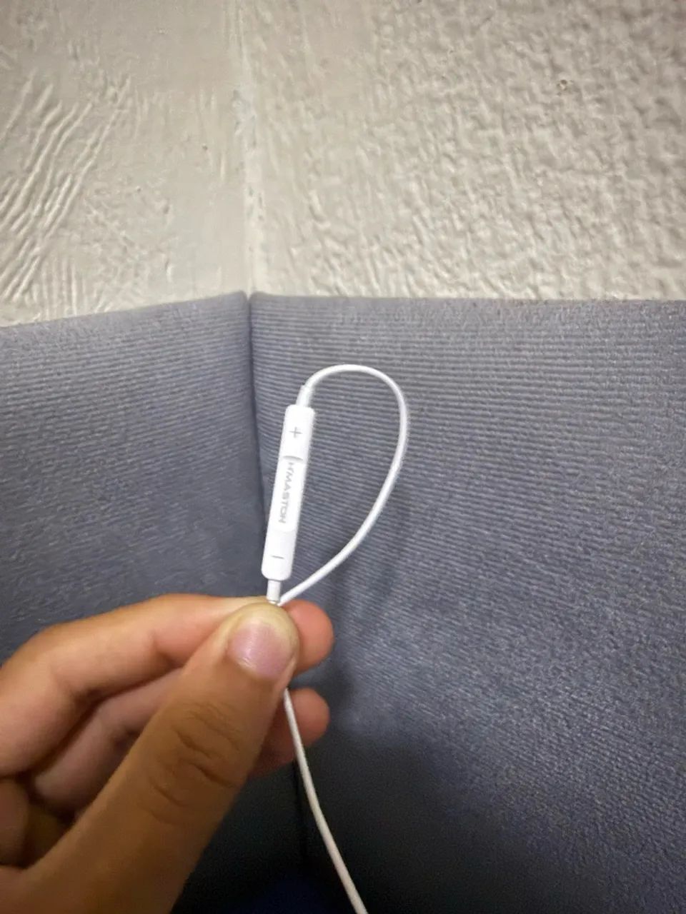 Fone de ouvido para iPhone, cabo Lightning, em perfeito estado! - Foto 2