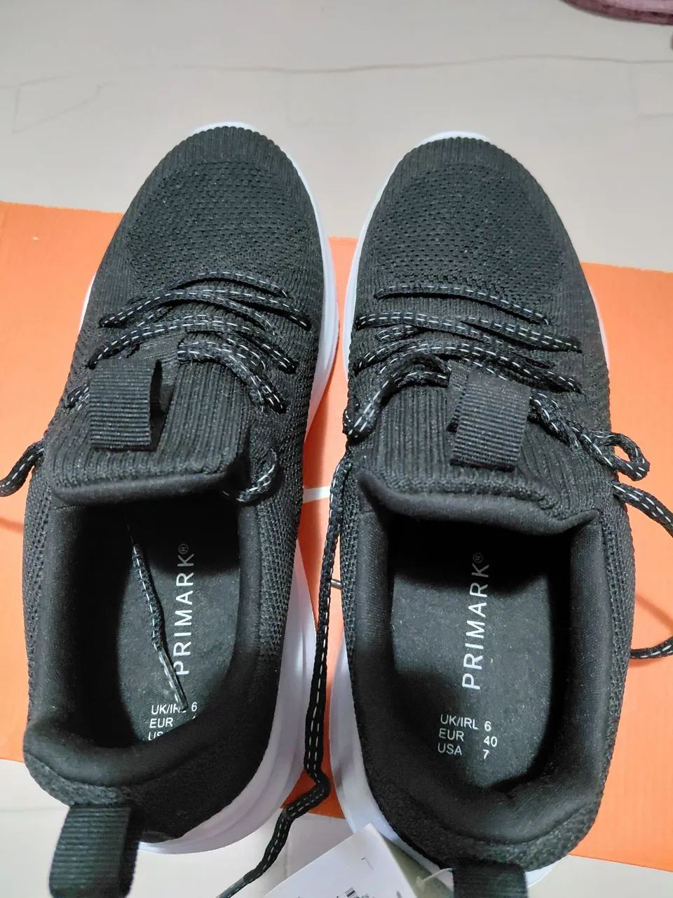 Tenis importado preto novinho 