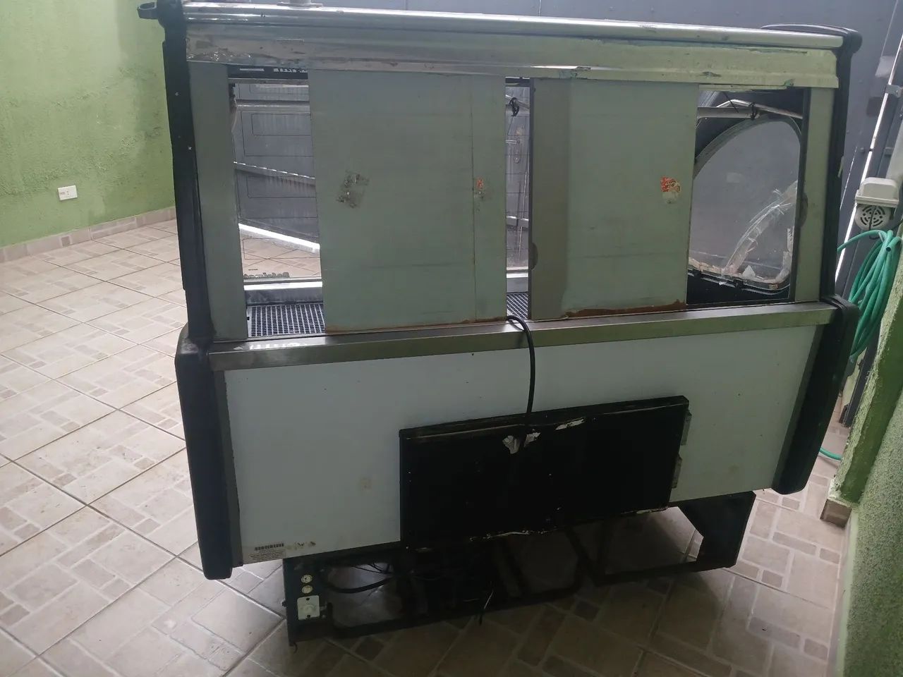 Expositor para açougue Voltagem 220. - Foto 2