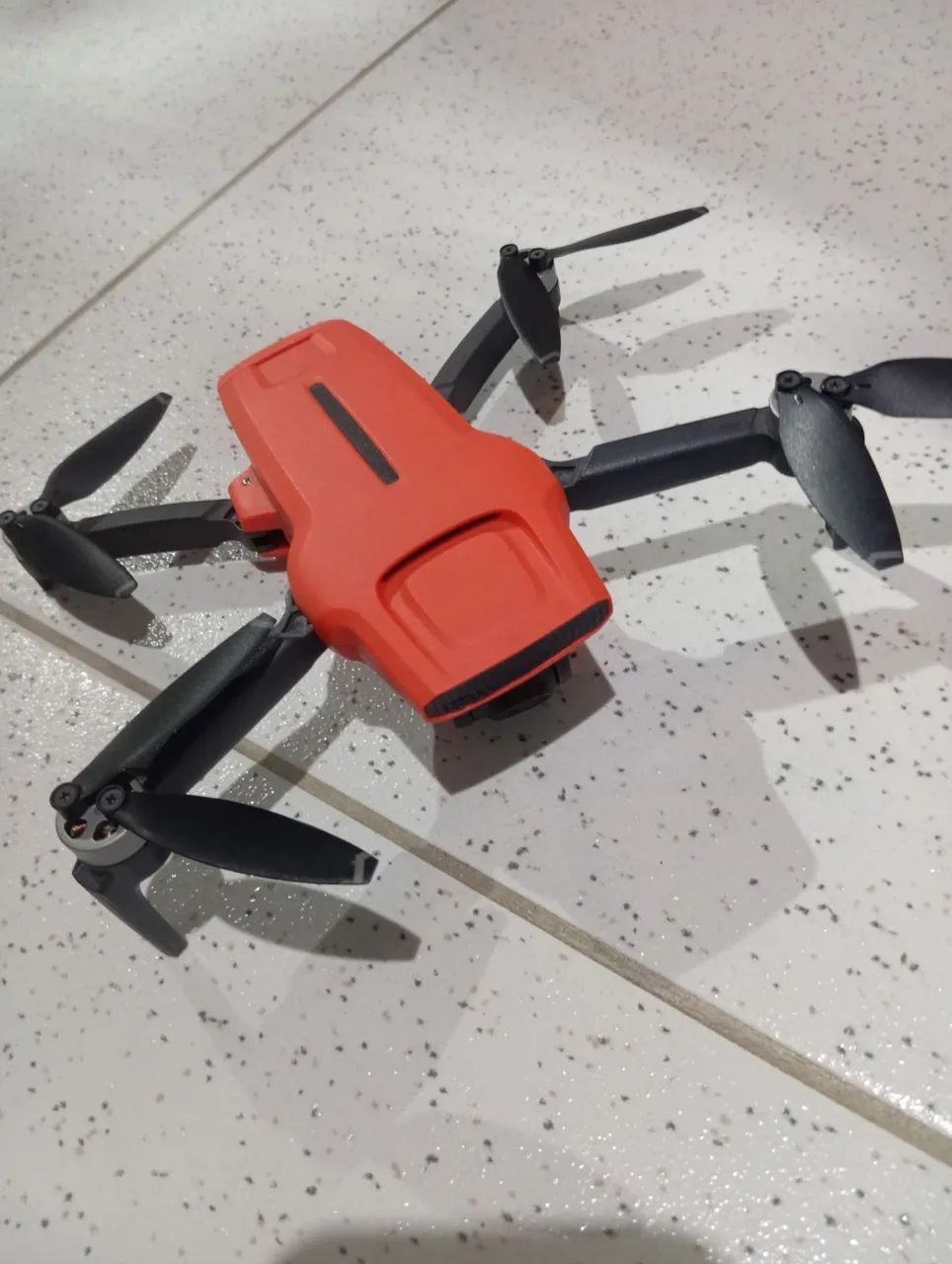 Vendo drone fimi mini 3 já vai com a maleta 