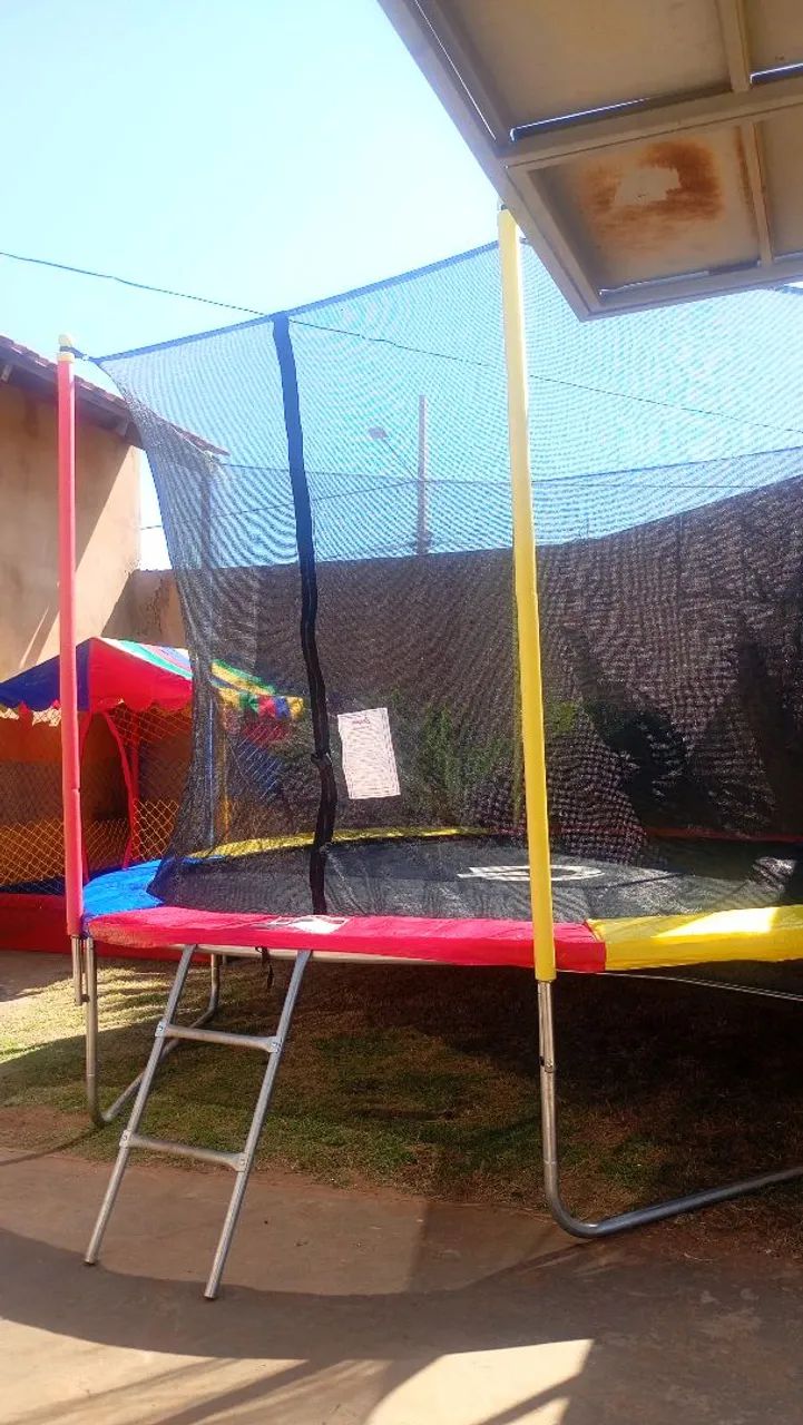 LOCAÇÃO DE CAMA ELÁSTICA E PISCINA DE BOLINHAS - Foto 2