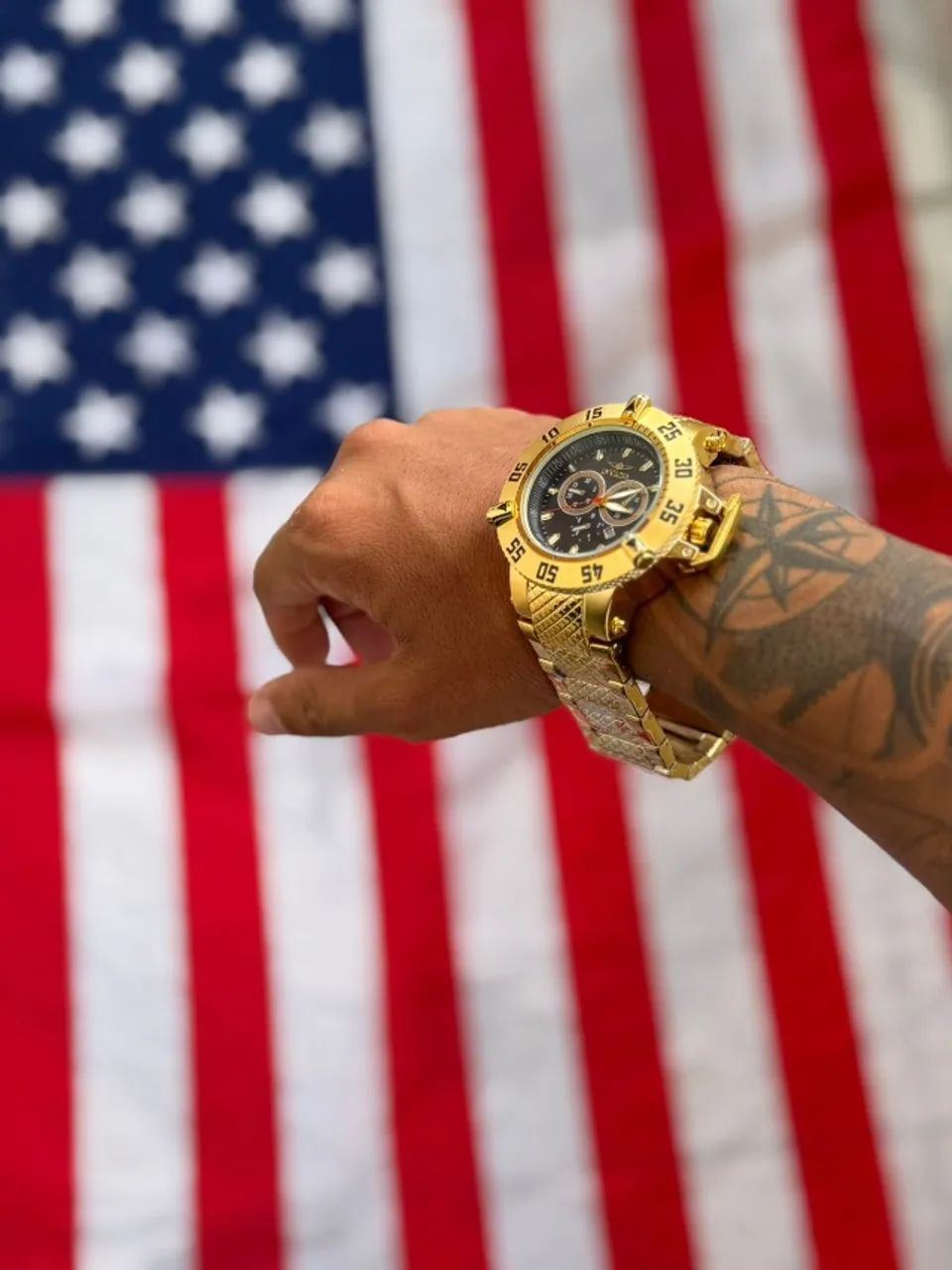 Invicta Dourado com Preto - Foto 4
