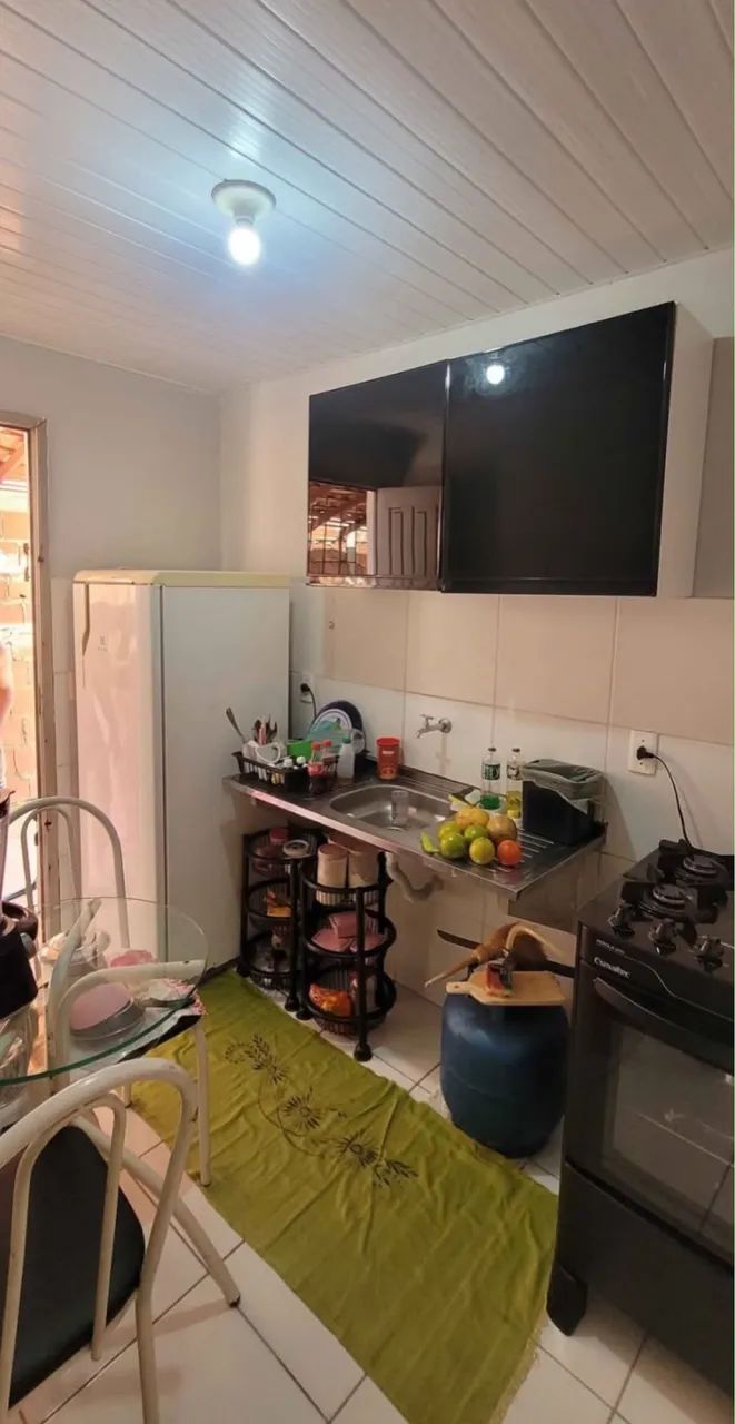 Vendo casa com quintal muito espaçosa  - Foto 4