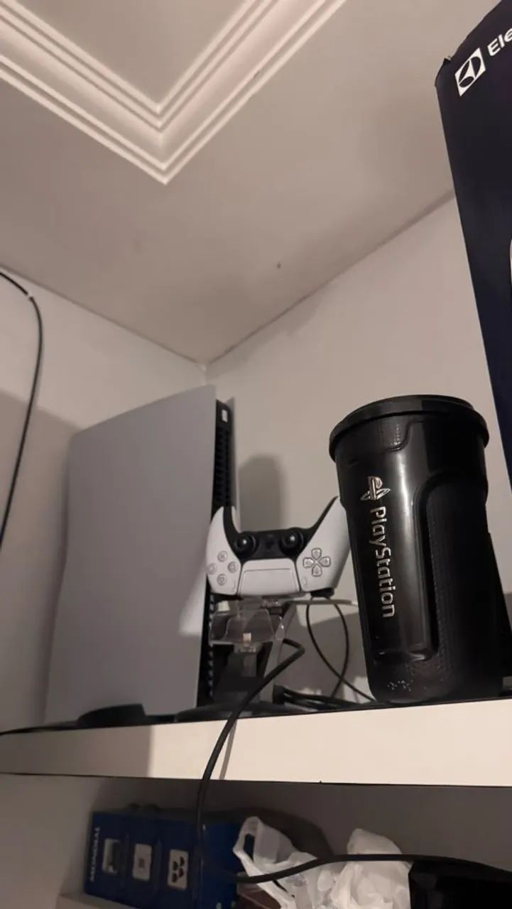 PS5 NOVÍSSIMO + ACESSÓRIOS (COMBO GAMER) - Foto 3