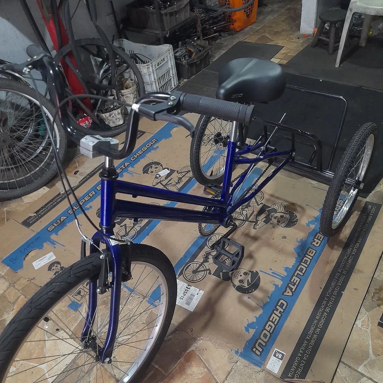 Triciclo azul nova
