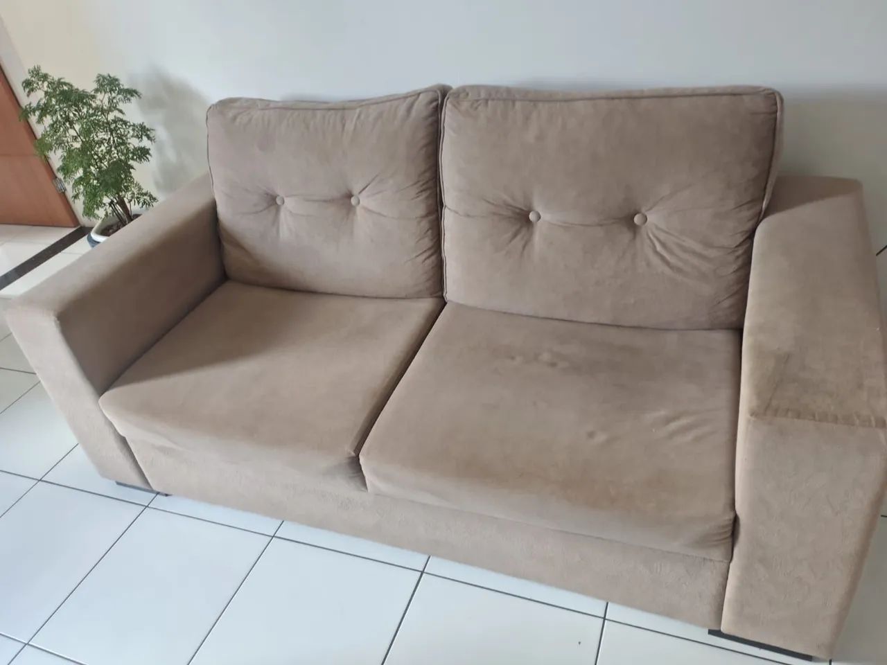 Sofá 2 lugares conservado