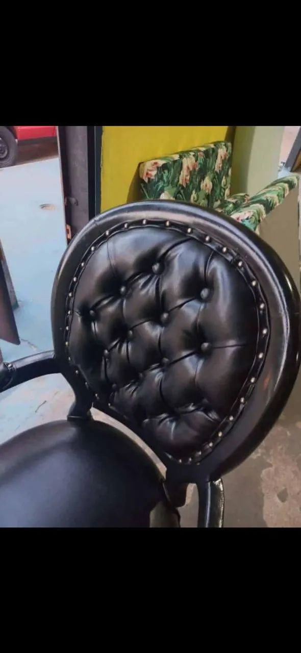 Reforma de cadeiras com capitone com tecido courissimo  - Foto 2