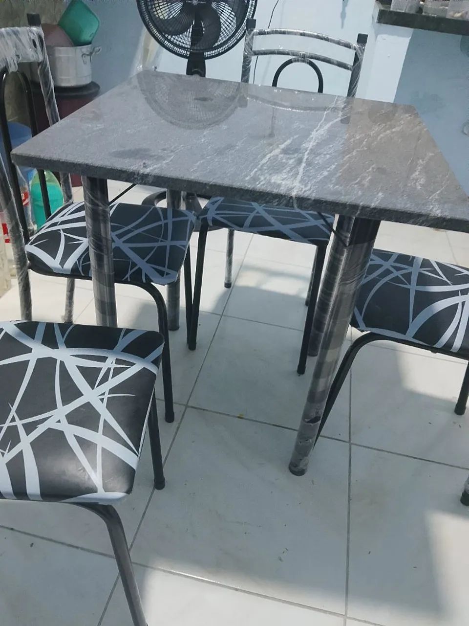 Mesa de 4 cadeiras  - Foto 3
