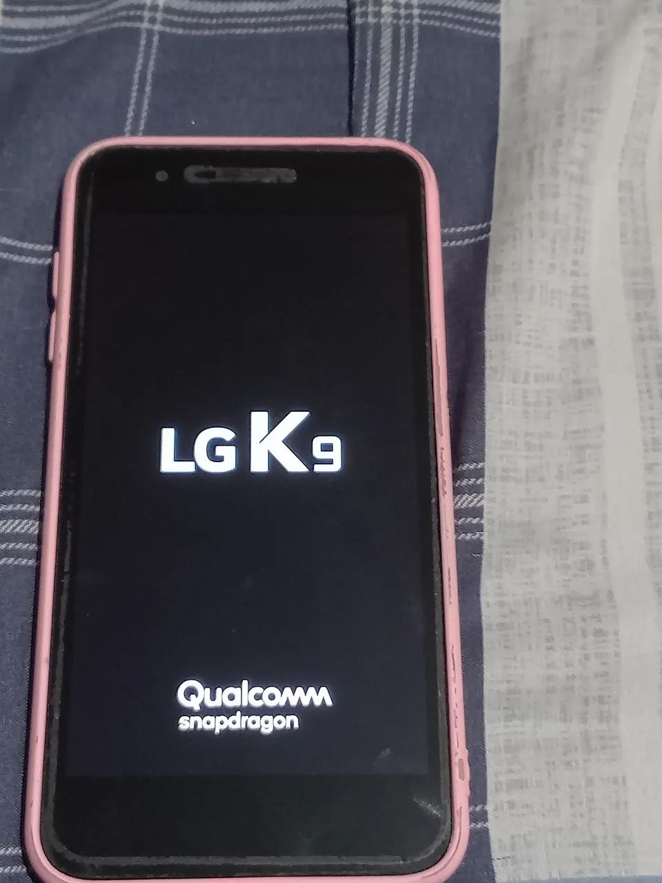 Vendo celular LG  K9 funcionando perfeitamente 