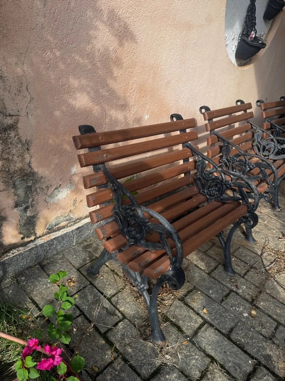 Cadeiras de jardim ferro fundido e madeira - Foto 2