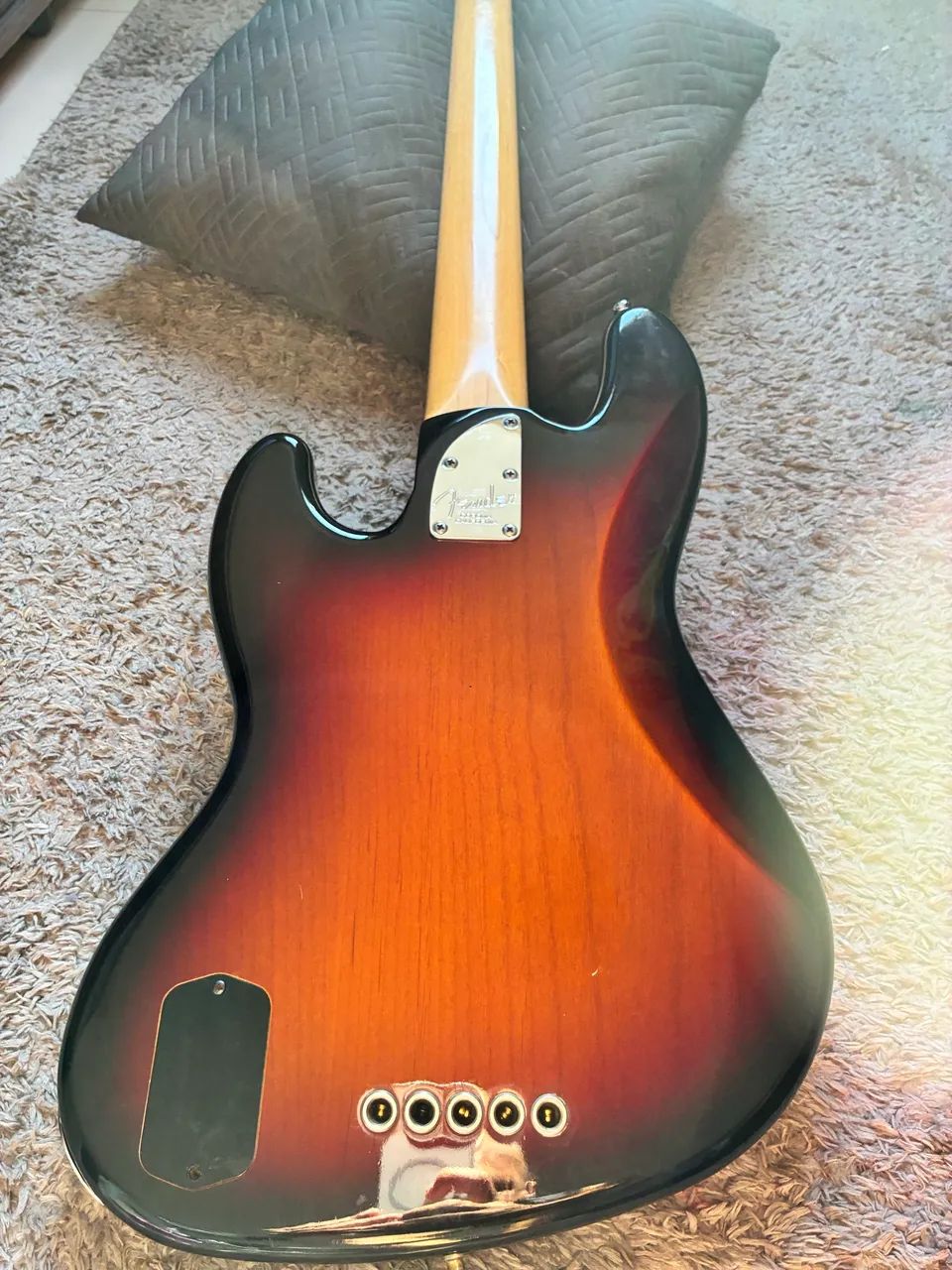 Contra baixo fender american deluxe 5 cordas  - Foto 5