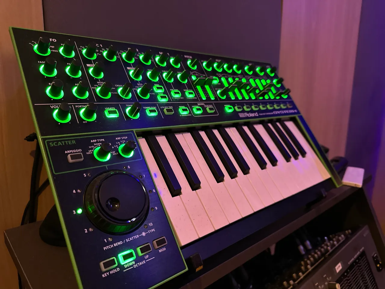 Teenage Engineering OP-1 Rev2シンセサイザー OP-1 製品レビュー：HIROSHI WATANABE aka KAITO – Media Integration