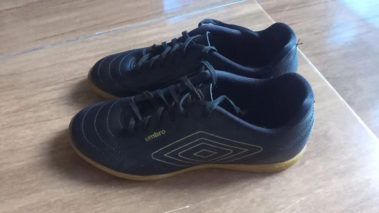 Chuteira da umbro