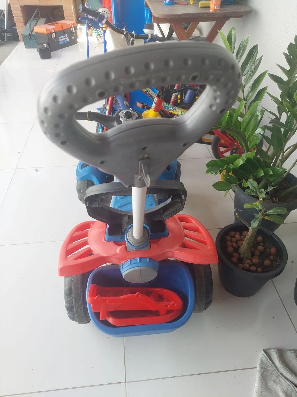Vendo quadriciculo infantil da maral - Foto 3