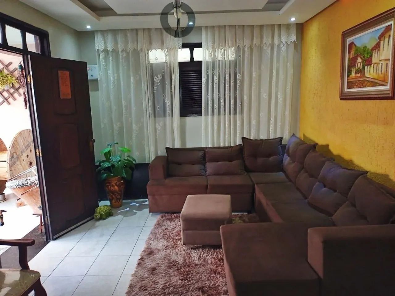 Casa Ampla no Planalto  Ideal para Moradia e Lazer!