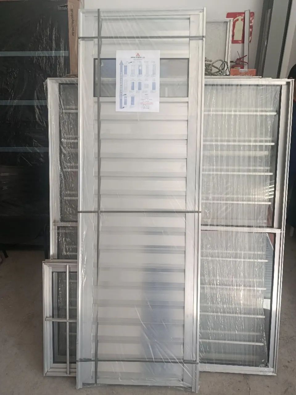 Porta pra sauna com visor. 60x1.85 - Foto 3