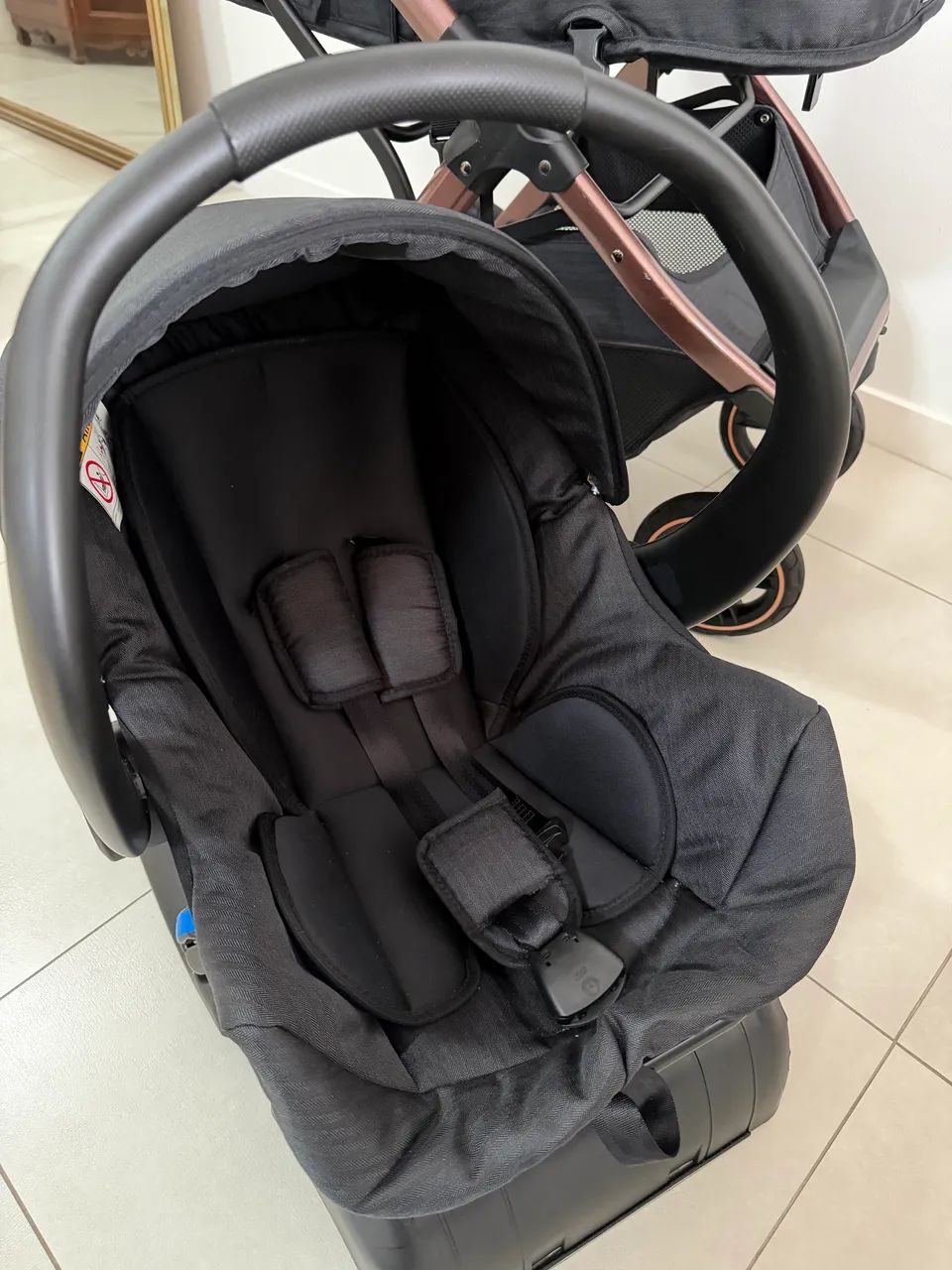 Vendo carrinho de bebê Galzerano Zoe e bebê conforto  - Foto 4