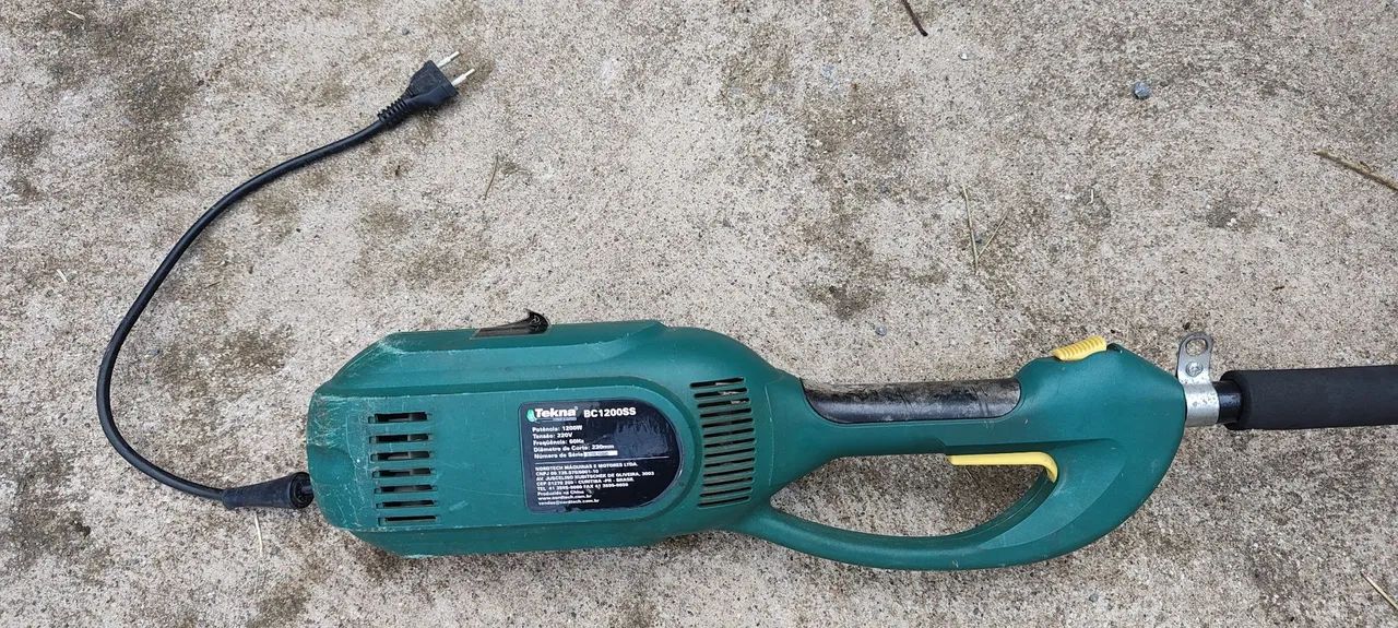 vendo roçadeira teckna 220v - Foto 2