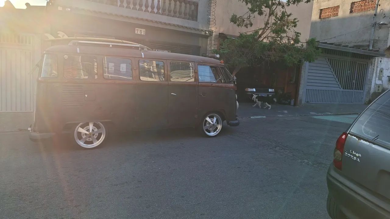 Volkswagen Kombi Lotação 1.6 MPI (álcool) 1975