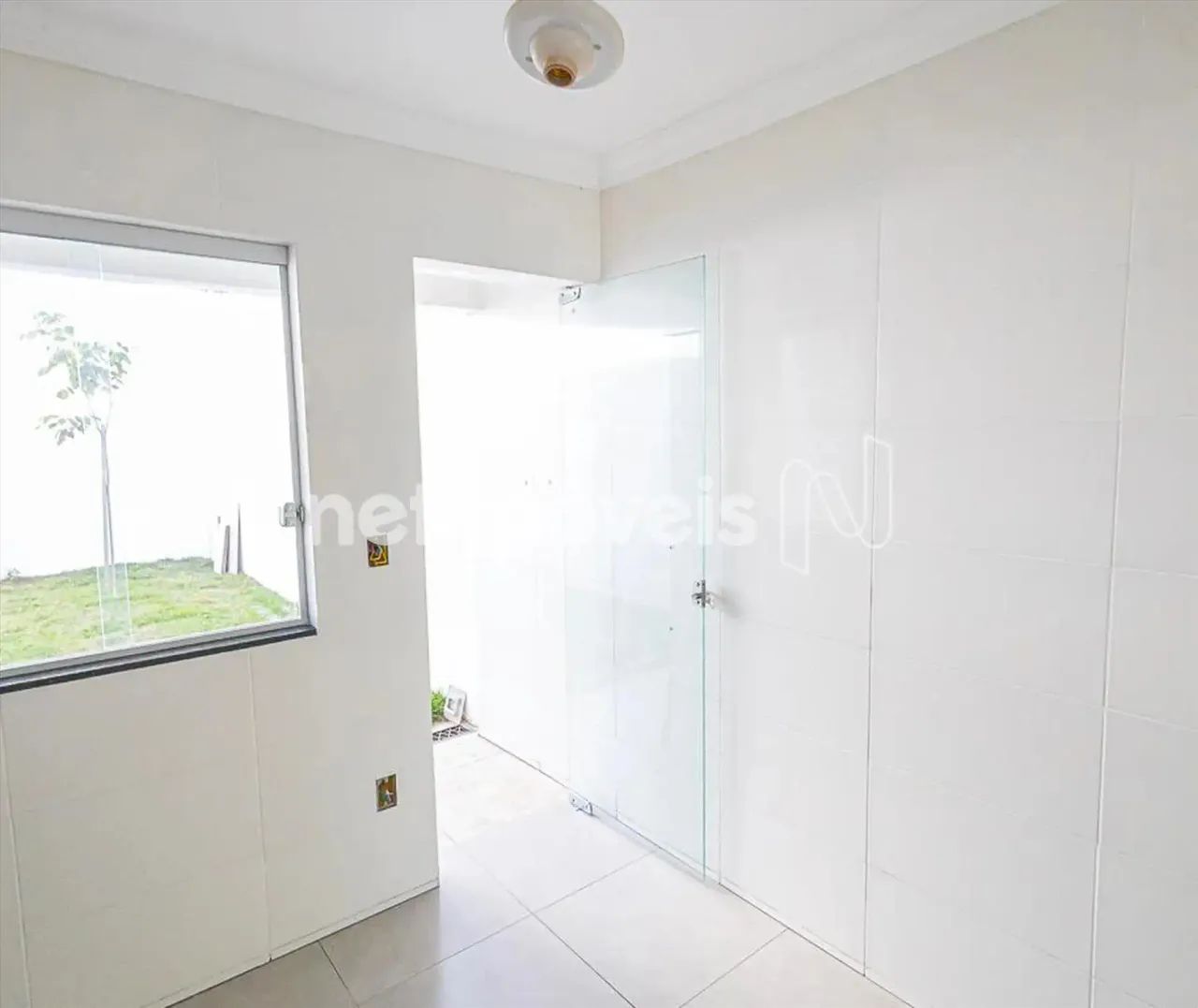 Casa nova e moderna à venda com 2 Suítes, Quintal e 2 Vagas de Garagem - Foto 3