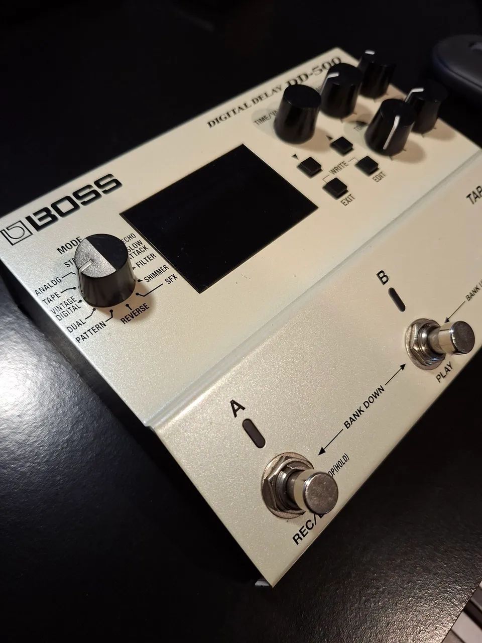 Boss DD-500 Pedal Digital Delay com fonte original - Instrumentos