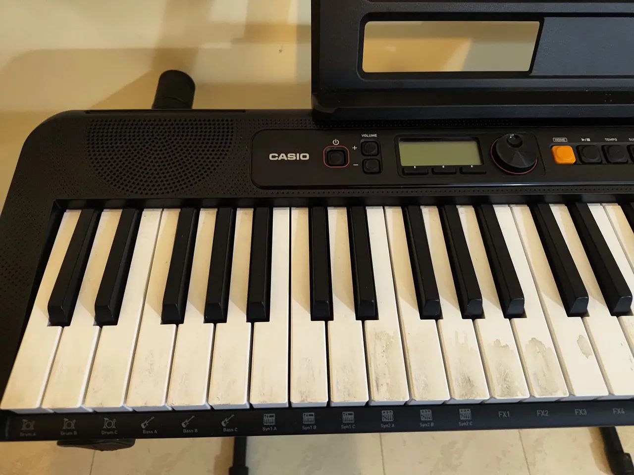 Teclado Casio CT S200 com suporte - Instrumentos musicais - Parque