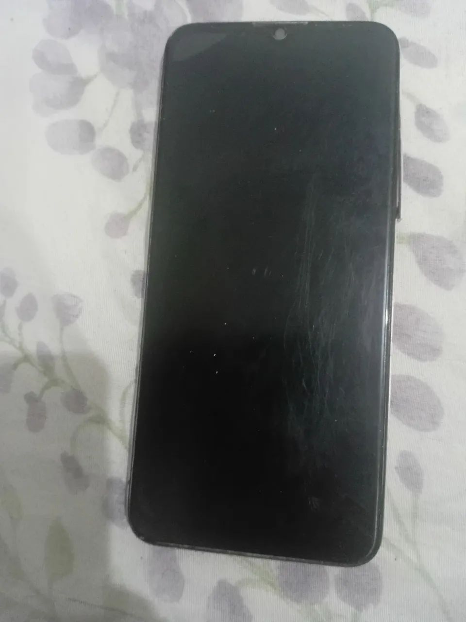Celular no precinho