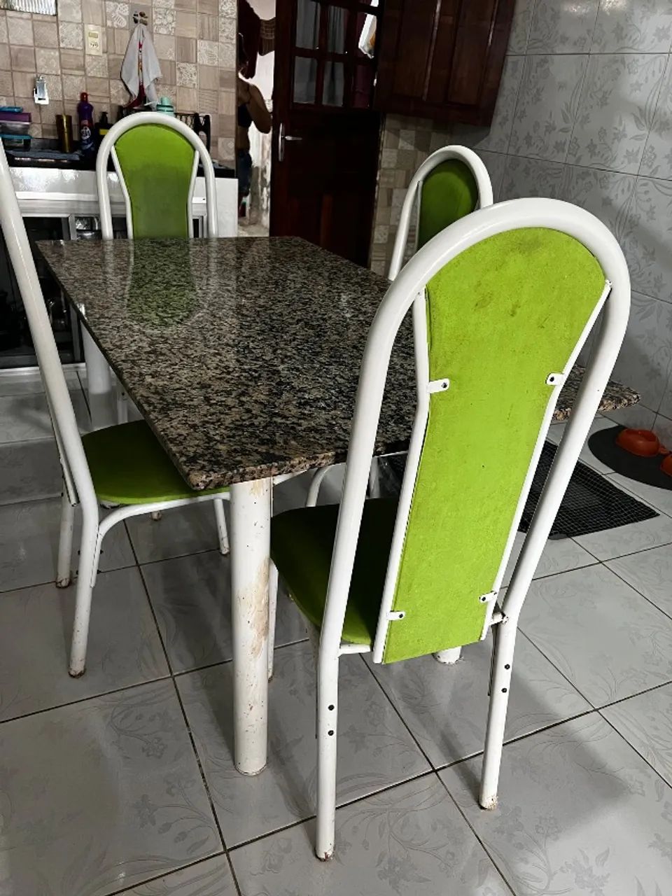 Mesa de jantar DESCONTO PRA VENDER LOGO - Foto 4