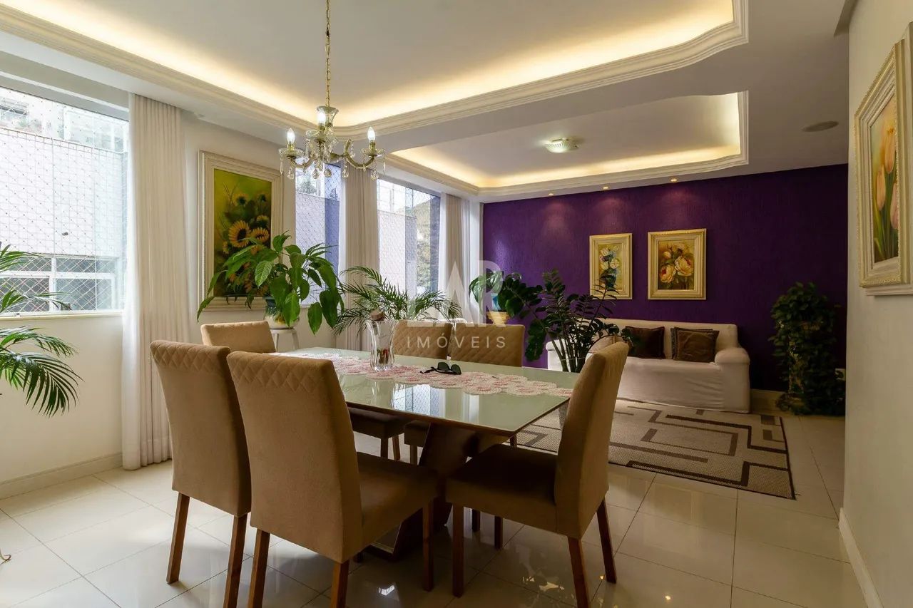 Apartamento à venda com 252m², 5 quartos e 3 vagas - Foto 2