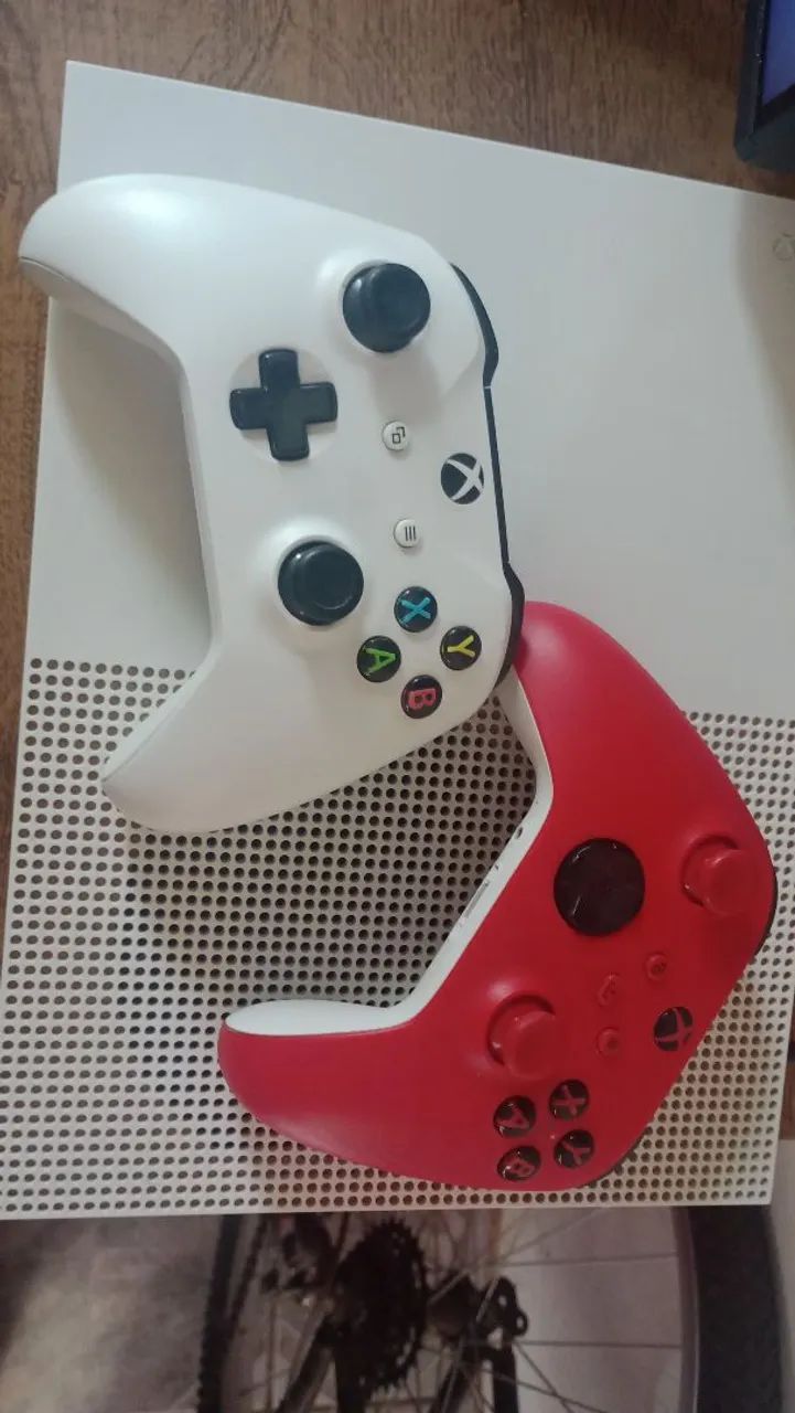 Vendo Xbox One S 1T  - Foto 3