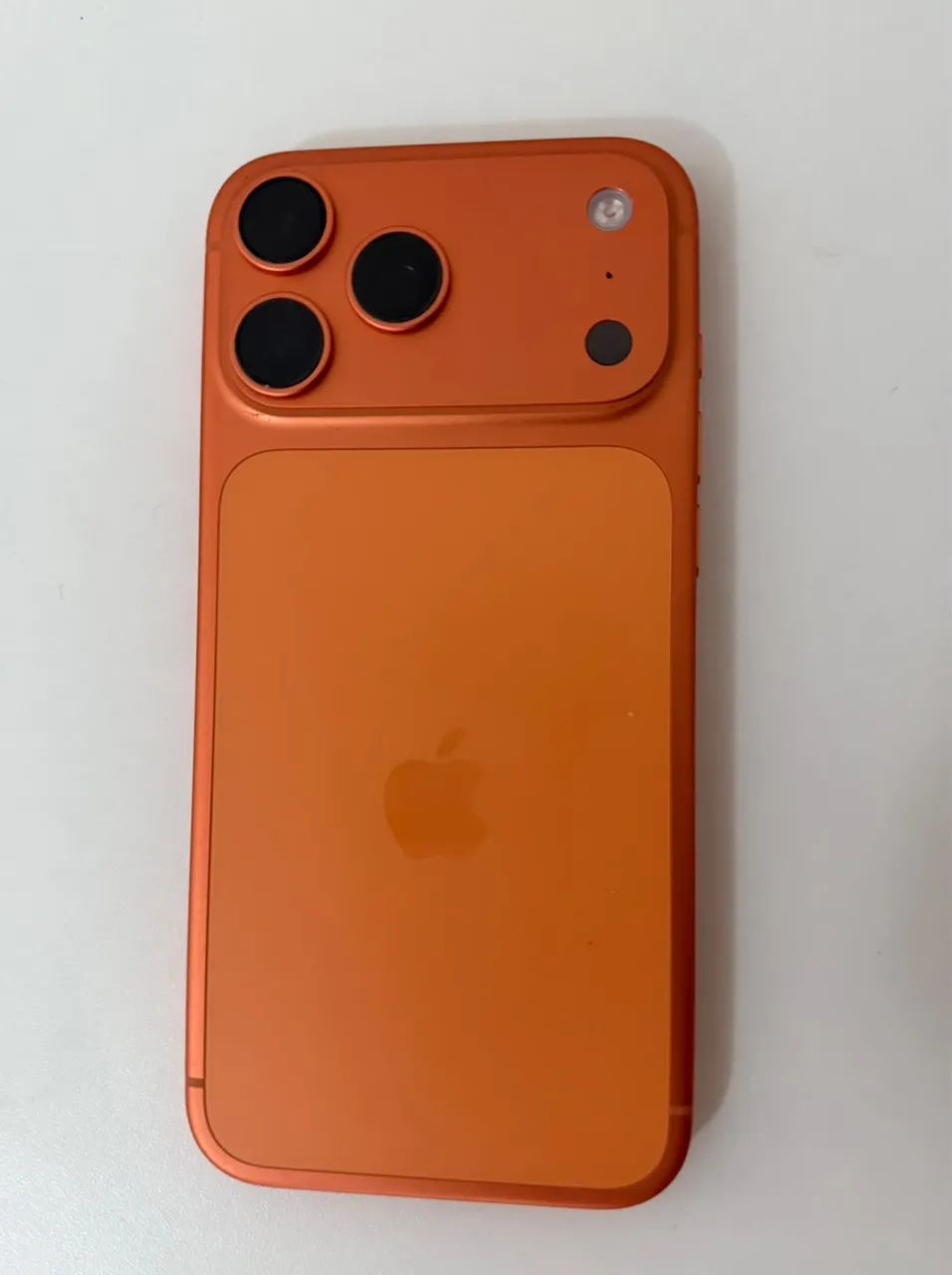 iPhone 17 pro Max laranja  - Foto 2