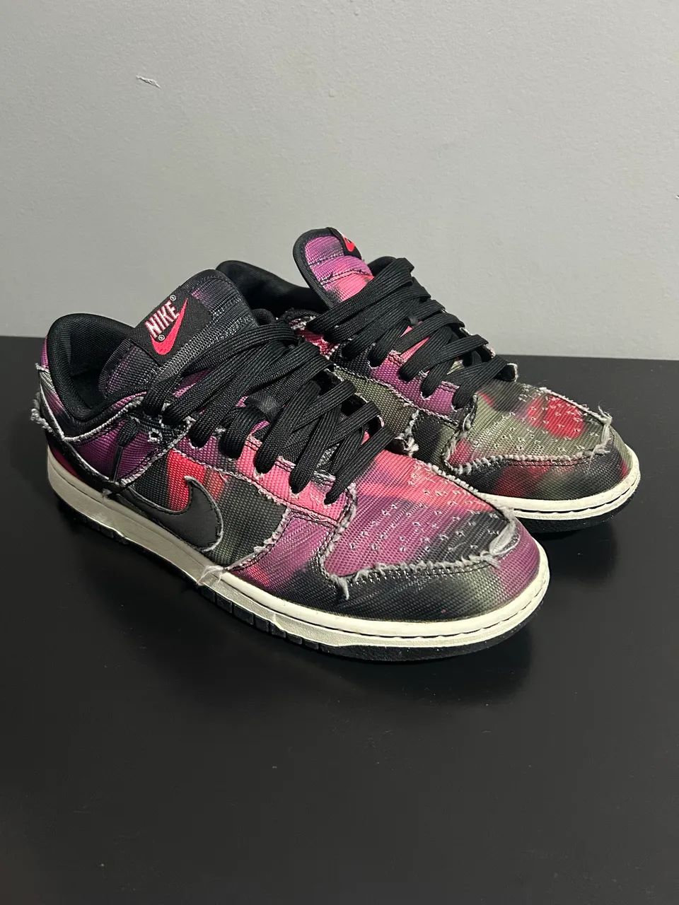 Nike Dunk Grafitti Pink