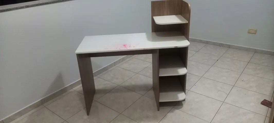 Mesa de estudo Branca/Madeira