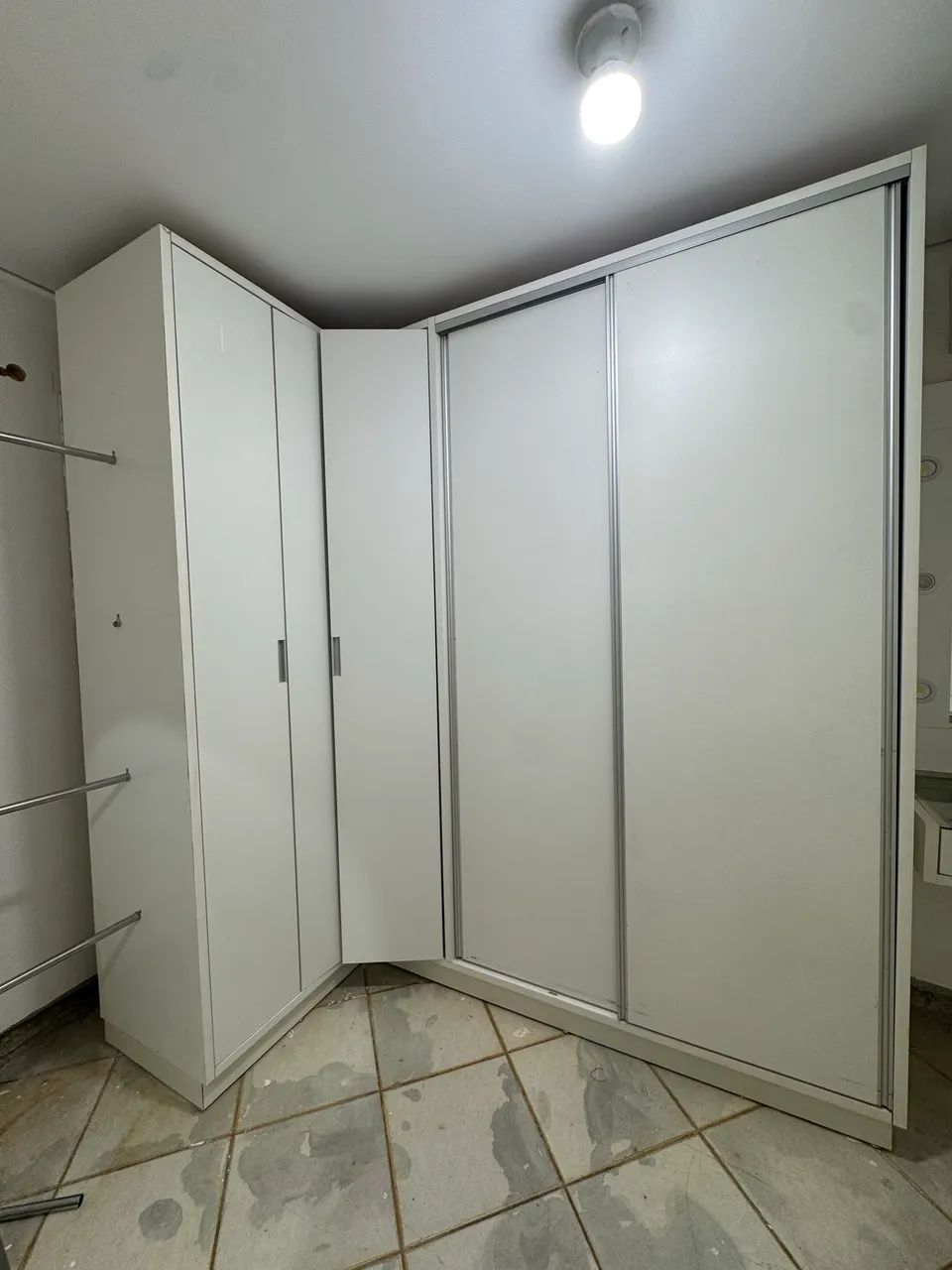 Guarda roupa e cômoda  - Foto 4