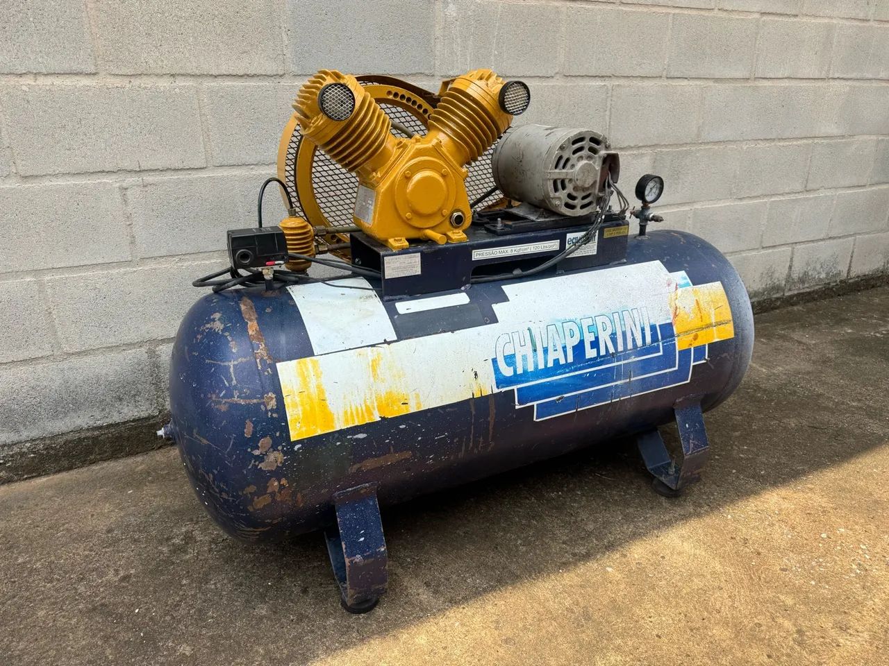 COMPRESSOR DE AR