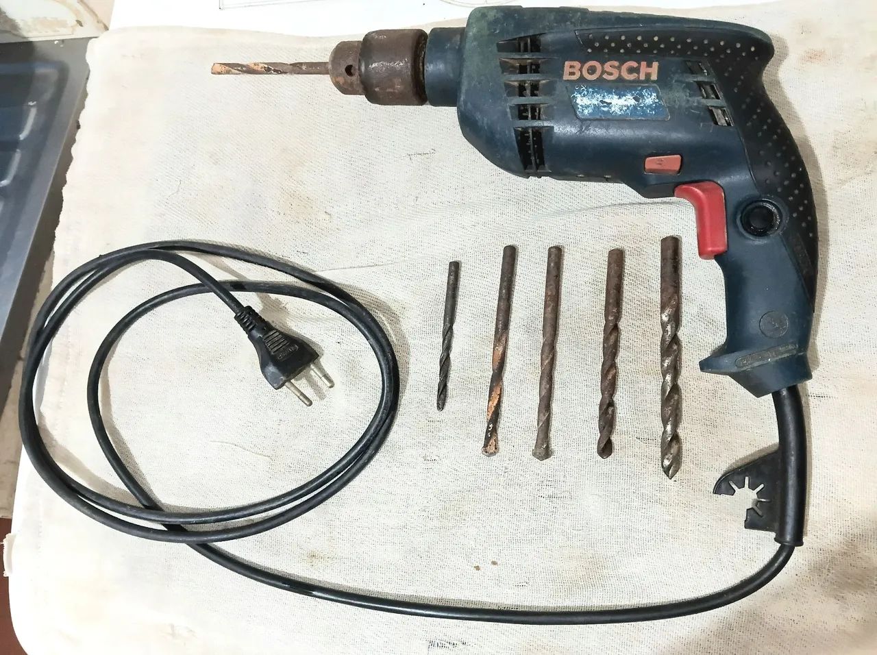 Furadeira BOSCH 
