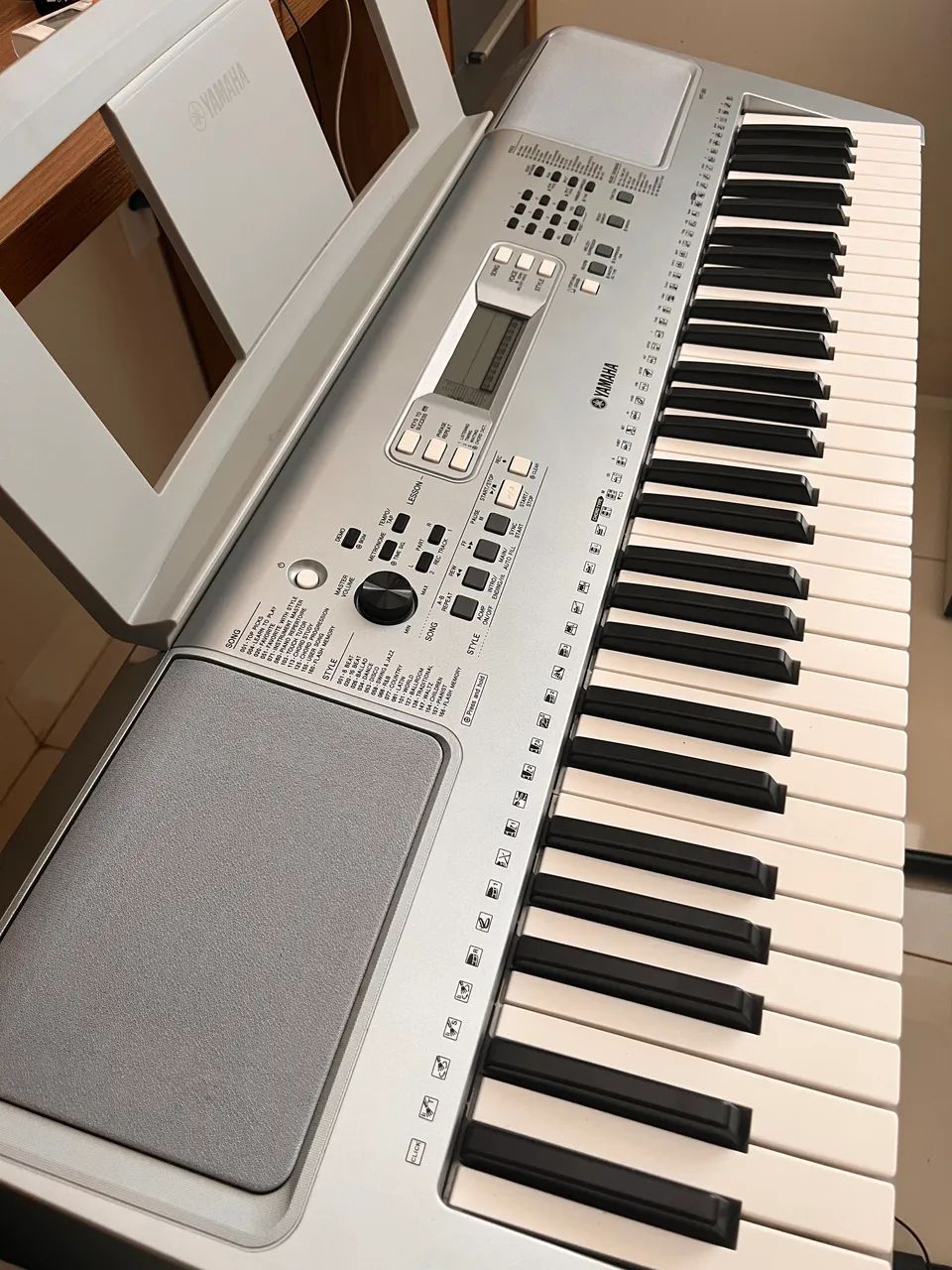 Teclado YAMAHA PSR E363 / YPT360