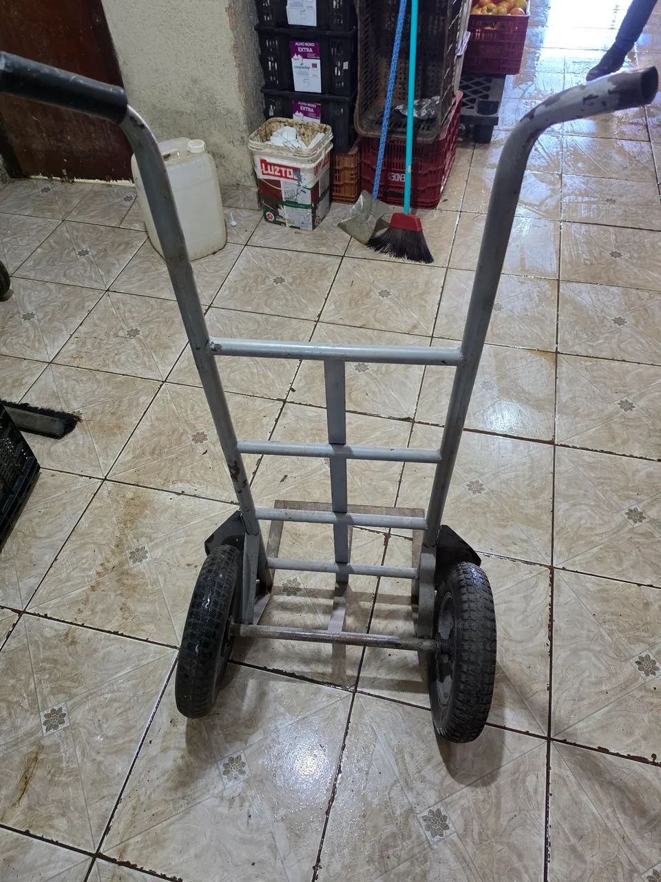 CARRINHO DE MÃO E CARGA - Foto 3