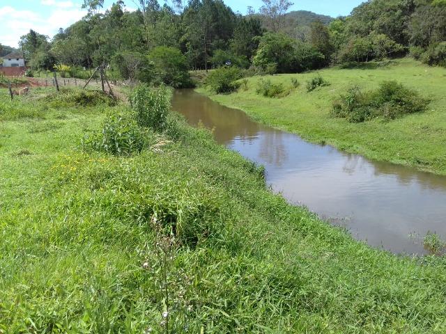 Terreno em São Pedro de Alcântara