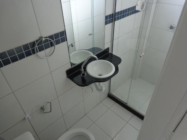 Apto mobili. 2 qtos 2 banh. Suíte C/Ar.cond. C/Interne. C/SKY .C/vista praia - Foto 13