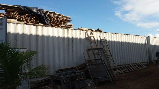 Container