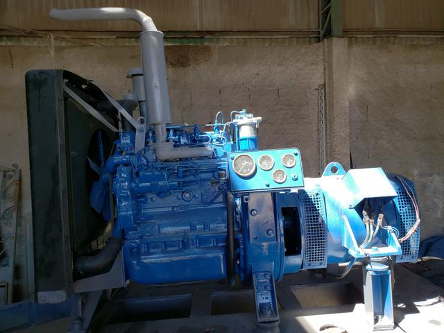 Gerador de 40 KVA com motor Perkins diesel 4 cilindros - Foto 2