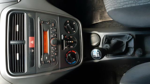 Fiat Punto Essence 1.6 Flex 16v 2012 Completo - Foto 13