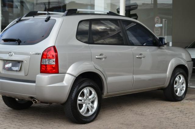 Hyundai Tucson 2.0 gl gasolina automática * completa * pneus novos - Foto 7