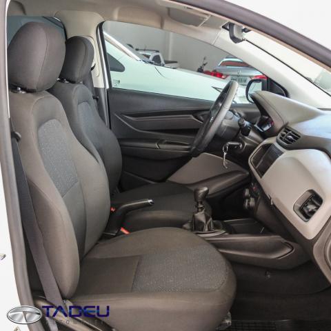 CHEVROLET ONIX 2017/2018 1.0 MPFI JOY 8V FLEX 4P MANUAL - Foto 6